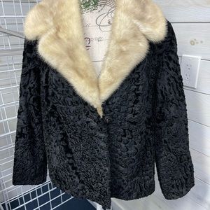 Ladies Black with Fur collar Waist Coat